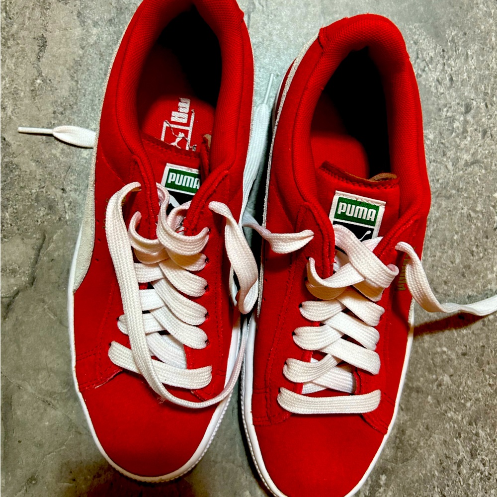 Puma woman’s shoes size 6.